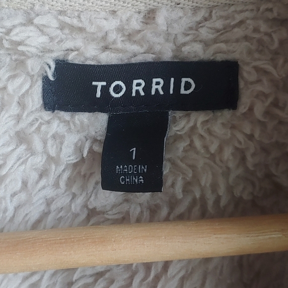 Torrid Beige Tan Faux Sherpa Teddy Soft Zip Up Jacket Size 1x - Picture 4 of 6